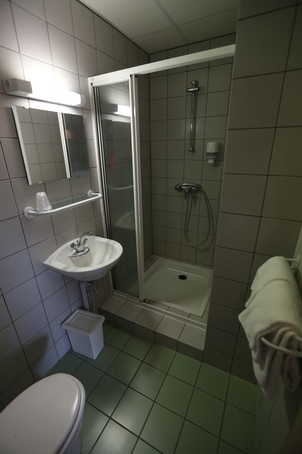 Gite-Hotel Le P'Tit Cham Ле-Мон-Дор Экстерьер фото